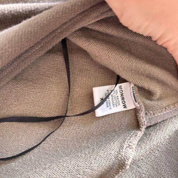 Monrow Supersoft Long Sleeve V Dress XS light brown - tan - Picture 3 of 4